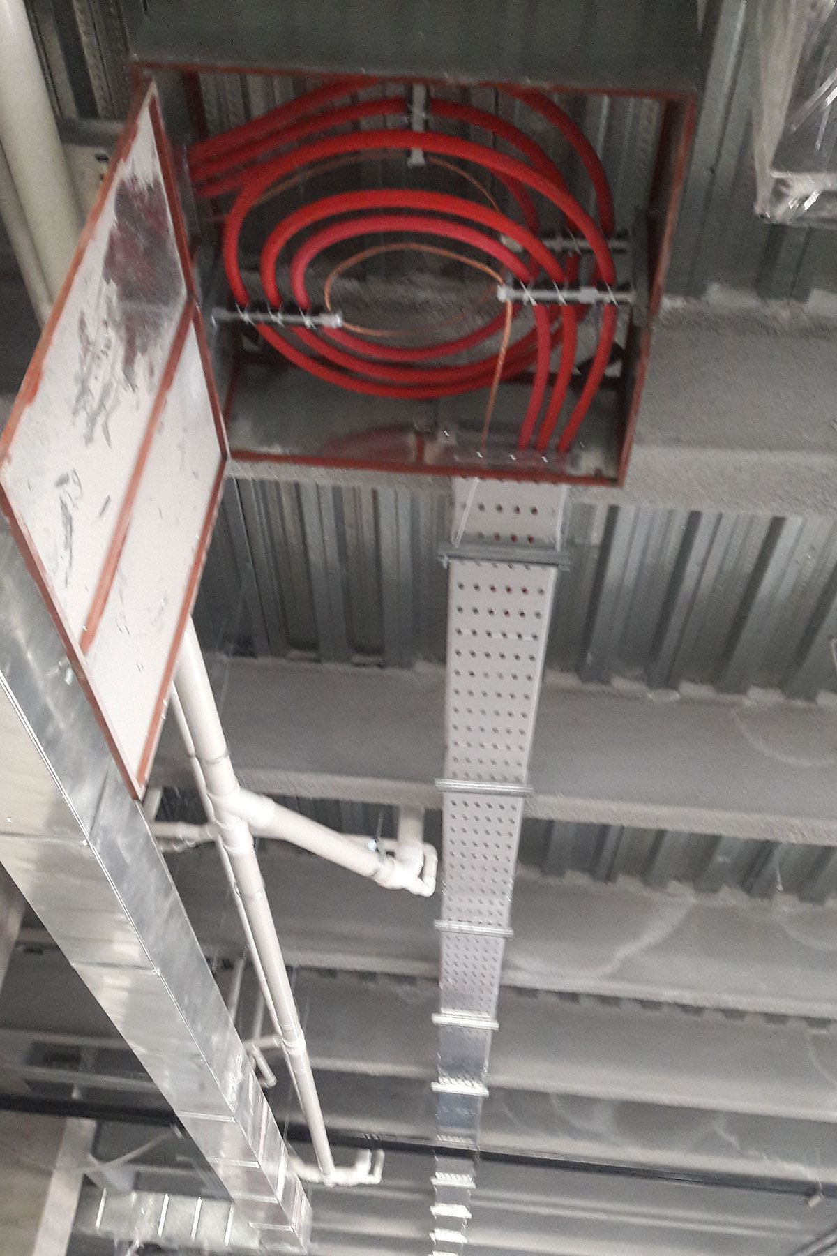 SIIEM - Ingeniería, Electricidad y Mantenimiento Industrial